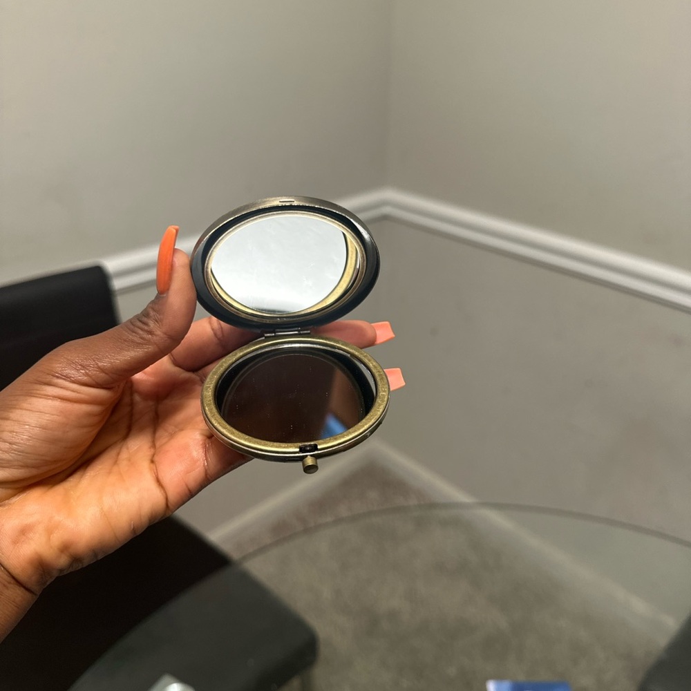 VINTAGE STYLE BRASS COMPACT MIRROR